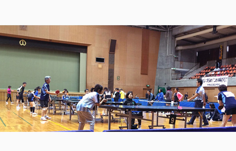 『中学校PTA連合会卓球大会』の様子。